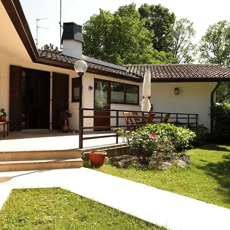 Marina Vakantiehuis Borgo Grotta Gigante
